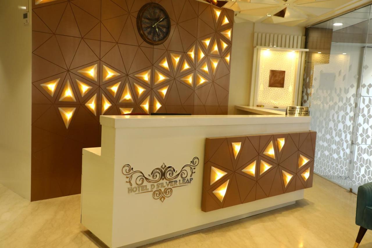 Hotel D Silverleaf Lucknow Ngoại thất bức ảnh