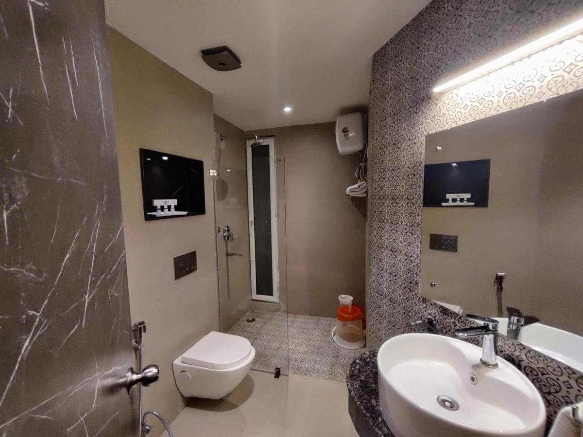 Hotel D Silverleaf Lucknow Ngoại thất bức ảnh