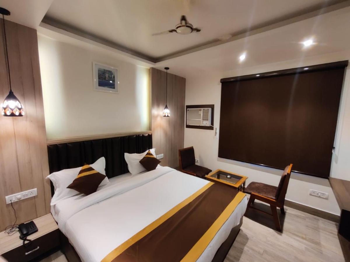 Hotel D Silverleaf Lucknow Ngoại thất bức ảnh